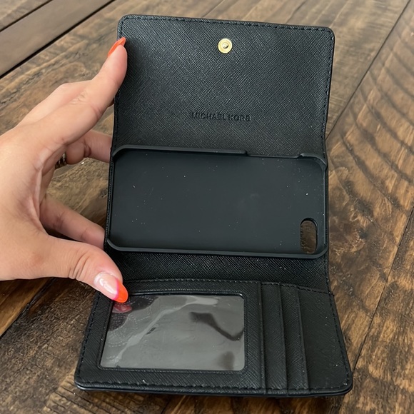 Michael Kors Leopard Cheetah Calf Hair Phone Case Wristlet - Picture 3 of 4